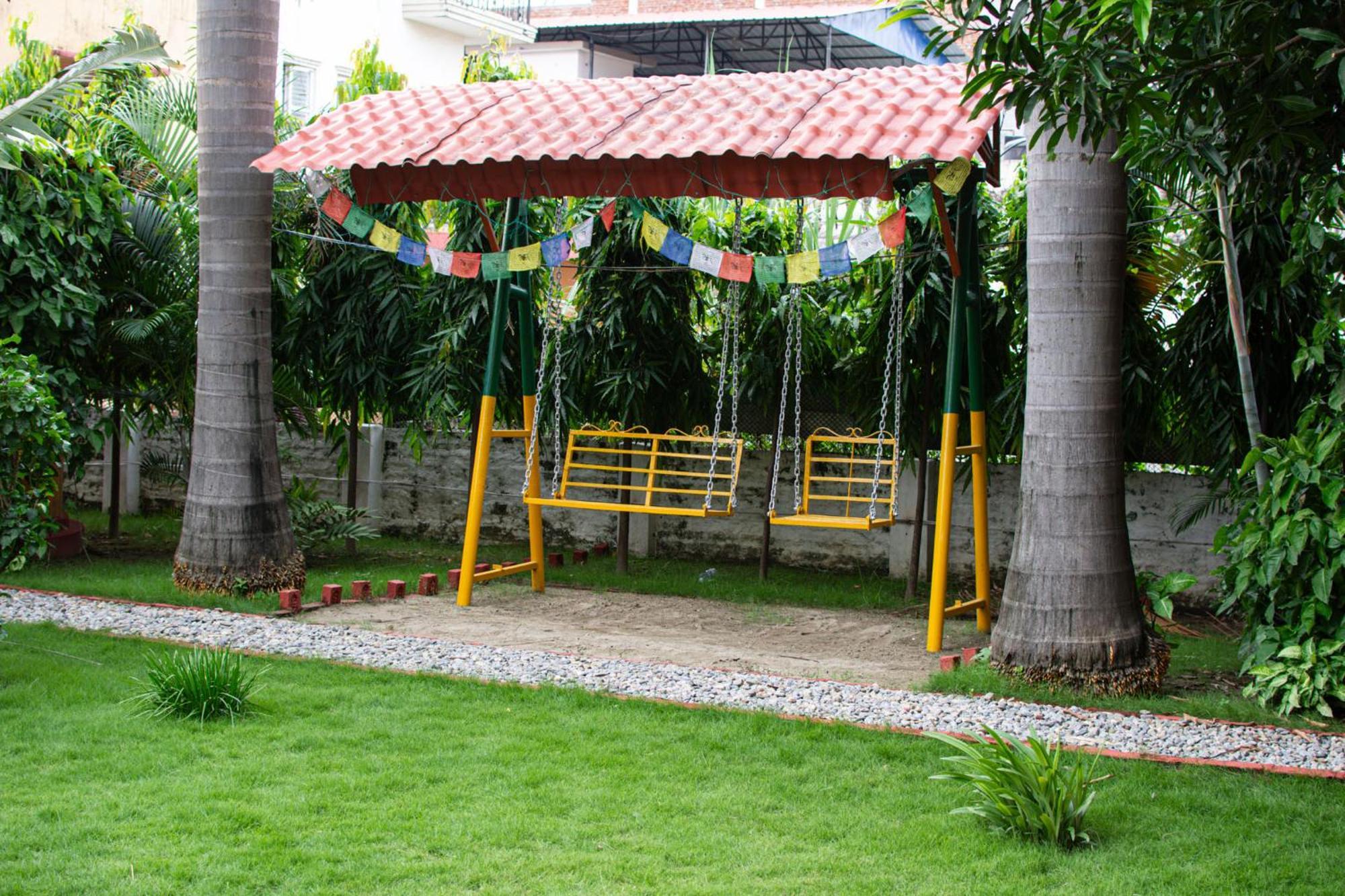 Galaxy Guest House Siddharthanagar Екстер'єр фото