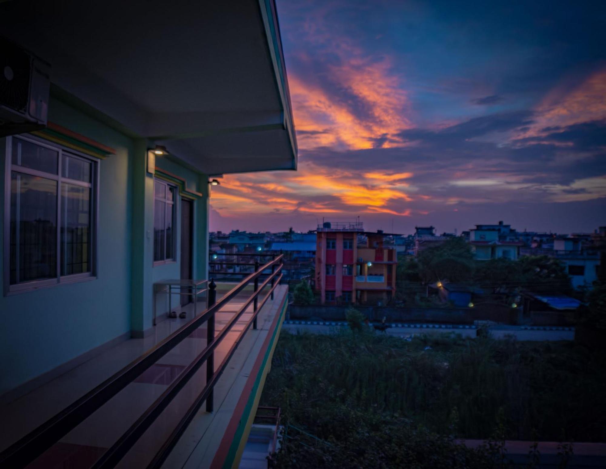 Galaxy Guest House Siddharthanagar Екстер'єр фото